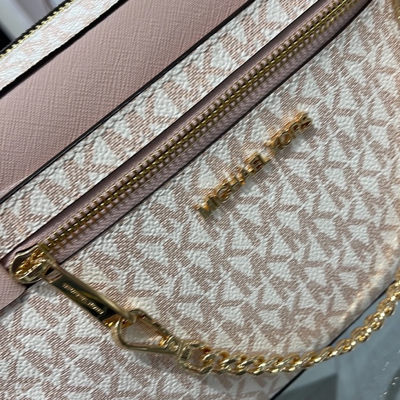 Michael Kors Jet Set Item Large East West Zip Chain Crossbody Optic White/Rs Gld - Picture 2 of 16